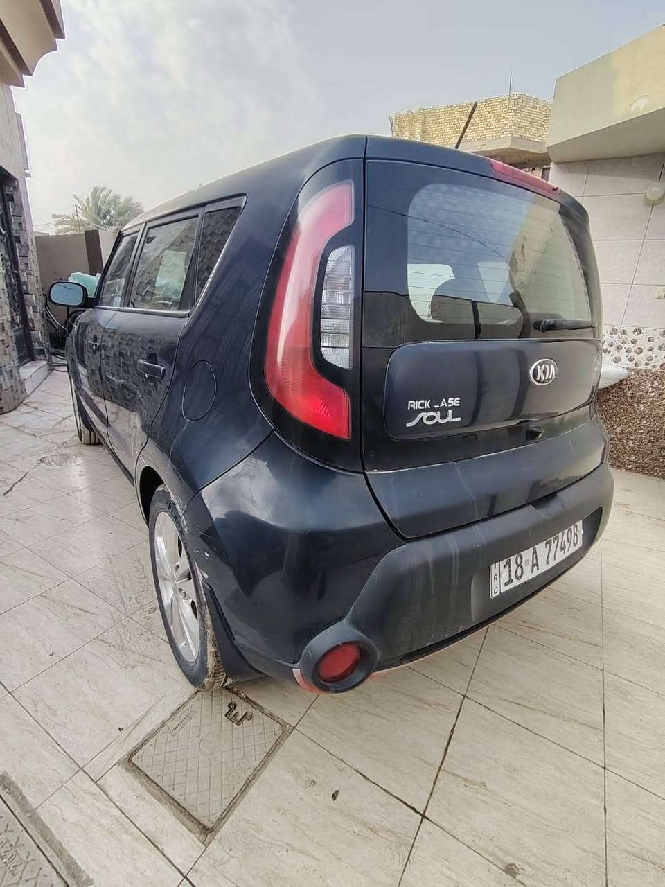 بسم الله الرحمن الرحيم
كيا صول موديل 2015 
حادثها باب وچاملغ خلفي ايمن 
السيارة بيها جراد 
حدادية 50%
مكان السيارة بابل / الحلة 
***********
السعر 95 ورقة وبيها مجال

