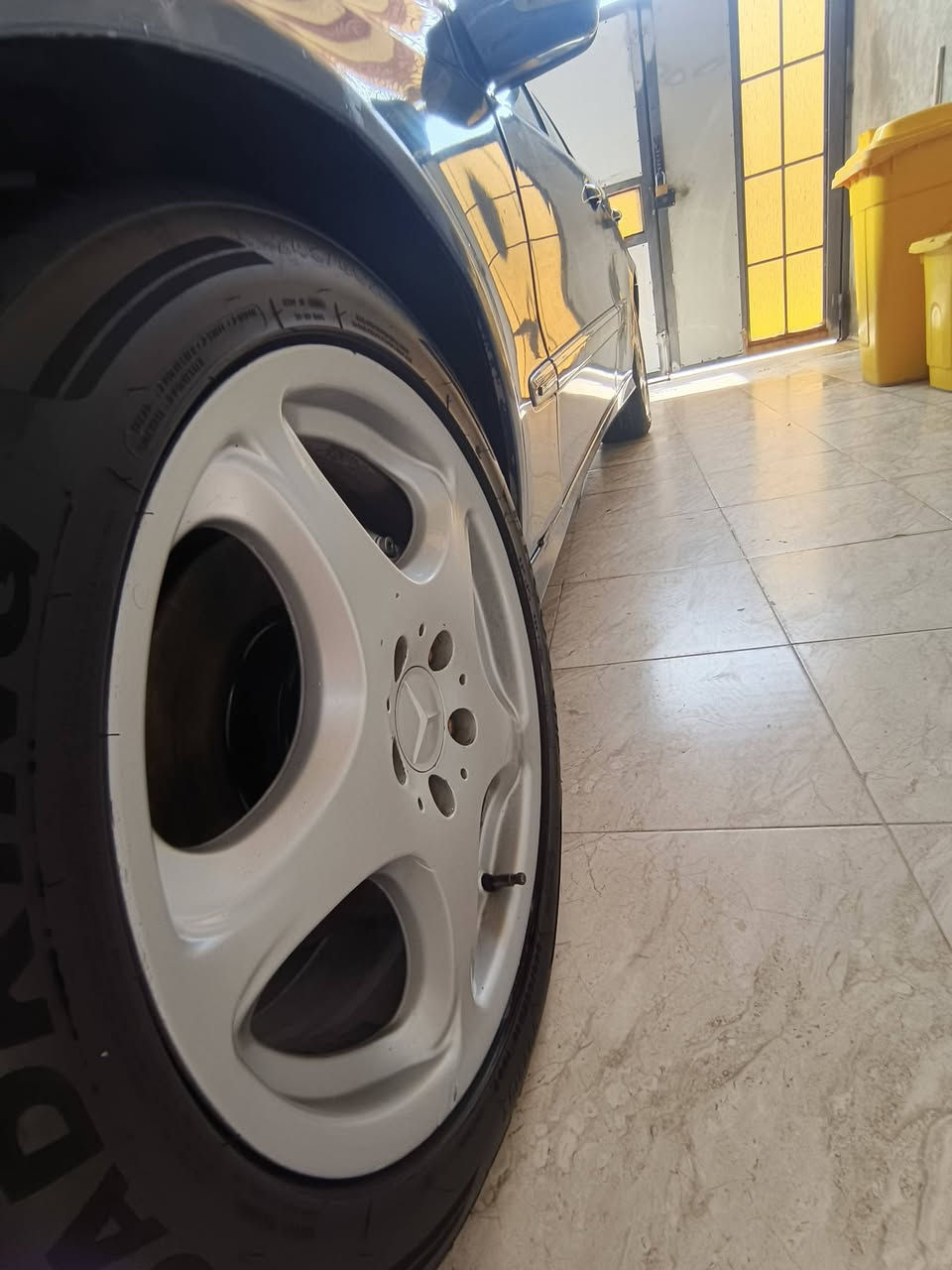 ‏السلام عليكم من رخصت الادمن المحترم *مارسيدس e350 *w211 *موديل 2006*رقم بغداد بسم ابن خالي بدياله الخالص سنويه تحويل ثاني يوم تنتهي 28*فول مواصفات * بردات بيبان خلفيه وجامه خلفيه يعني 3  بردات* سلايد روف*حساسات خلفيه*تجاوي رس كهربائيه* كشنات كهربائية* مثبت سرعه* ستيرن كهربائي* مسجل 6 أقراص* شاشه أعطال  كشنات كهربائية* تخم تاير حداده 95 %100 اماميه وخلفيه كلها نفظ*اصل دبل مو جوبلس *محرك 6 سلندر 350وكير لوك لاتنقيص ولا تبخير  بالكارتون*  كهربائيات كلها شغاله   لايت زنون شرط يعمي *امسويلها ادامه عامه شرط *تبريد ثلج❄عندي فابريتر الكدام ليكت سعرها 75 الف مكفولة من الضربه بيها دحجه جاملق الخلفي مرجعه حاريعني مو ضربه قويه بصيطه بدون دواخل موضحه بالصوره  صبغ عام جماليه فقط اثر جراد وخدوش لامعجون ولا خياس بديها يخبل *السياره نصبتها اتخبل واحله من الصوره* ويل كب حجم 18* وبعد بيها مواصفات هواي معروفه  فئه افنكارد السعر $  115قفل مستحيل اكو هيج سعر العنوان بصره أبي الخصيب بيع بدون امراوس فقط واتساب ***********2
‏
