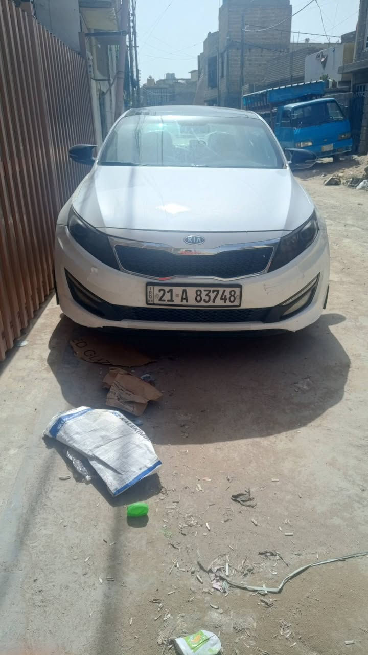 السلام عليكم اوبتما ٢٠١١ للبيع مواصفات السياره خليجي  وترحيب بالدشبول
فتحه بانوراما
حساس وكامره اصلي
تحكم استيرن فول
مري شفط
ويل ١٨
وضعيه ايكو وتحكم شفت استيرن
لايت لد امامي وخلفي
محرك ٢٠٠٠دوش يعني انسه شي اسمه دوانز 
تبريد قطعتين السياره مكفوله ماعدى الباب خلف السايق وجملغ وقطعتين كلير تطبيق لون بدون معجون
رقم سليمانيه جديد وسنويه لحد ٢٩ بأسمي سعر 110 وبيه مجال تريد أشوف بعينك اهلن وسهلن بيكم رقمي *********** مكاني بغداد كفاءات سيديه قاعه بغداد
