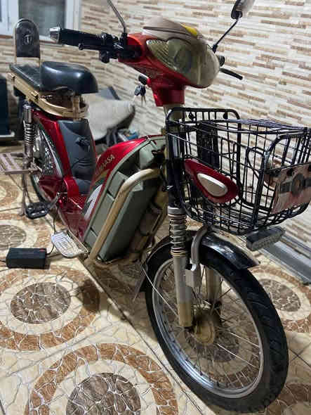 مأطور شحن حجم كبير اخو الجديد نظيف جدا نوعية الماسه 5 بطاريات سعر 280 الف ومجال
***********
