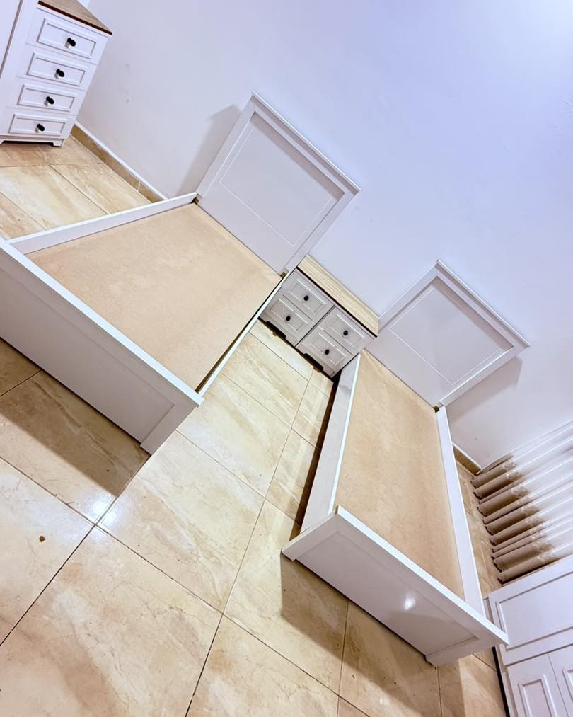 السلام عليكم 
اليوم عدنه هذا الموديل موديل تحفه وعليه تخفيض وكامله وجاهزه 

اشتغلتهه للزبونه
شغل درجه اولى 
 ما مستخدمه ولا يوم واحد 

سعرهه مليونين و600 
وحبت تغير الموديل 
نعرضهه الكم فقط بمليونين 
شغل درجه اولى 
وجاهزه وكامله 
شغلنا درجه اولى 
*********** 
صفاء النجار
