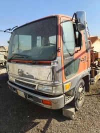 للبيع هينو تنكر طيره مكينه 70عادي جديده  رقم قادسيه تحويل  سعه التانكي...