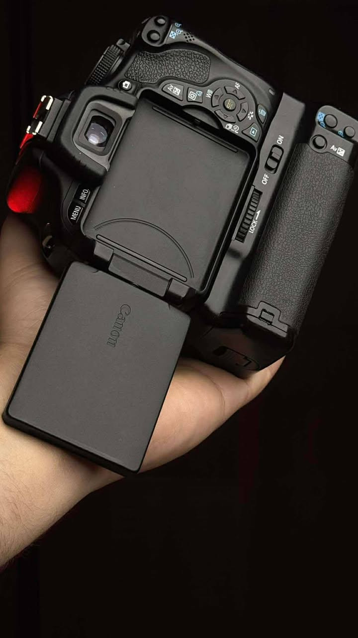 كامره كانون t3i600
ملحقات زوم رياضي 70/300 
جنطه مقسمه 
شاحن 
فلتر حمايه 
هود كبير 
ناقل صور 
حزام كتف 
كرب دبل بطاريه

سعر 375 بي مجال


**إذا كنت صاحب هذا الإعلان وتريد حذفه لأي سبب، رجاءا أرسل رسالة إلى الدعم الفني**