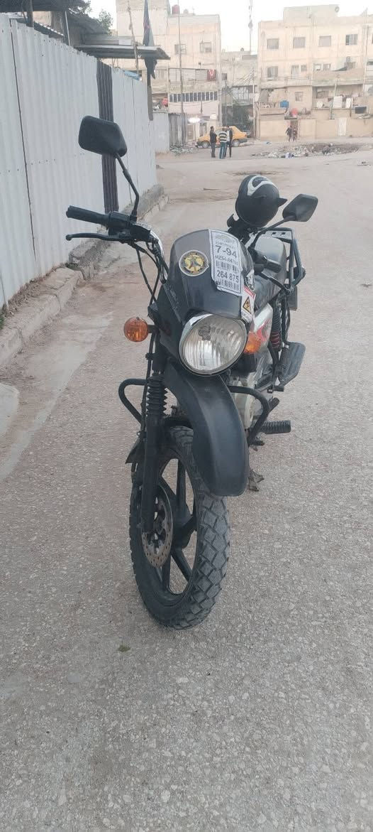 السلام عليكم بوكسر موديل 22 ارواق اصولي الدراجه مجفته تجفيت شركه  السعر 1300 وبيها مجال 
كربلاء الجاهز ***********
