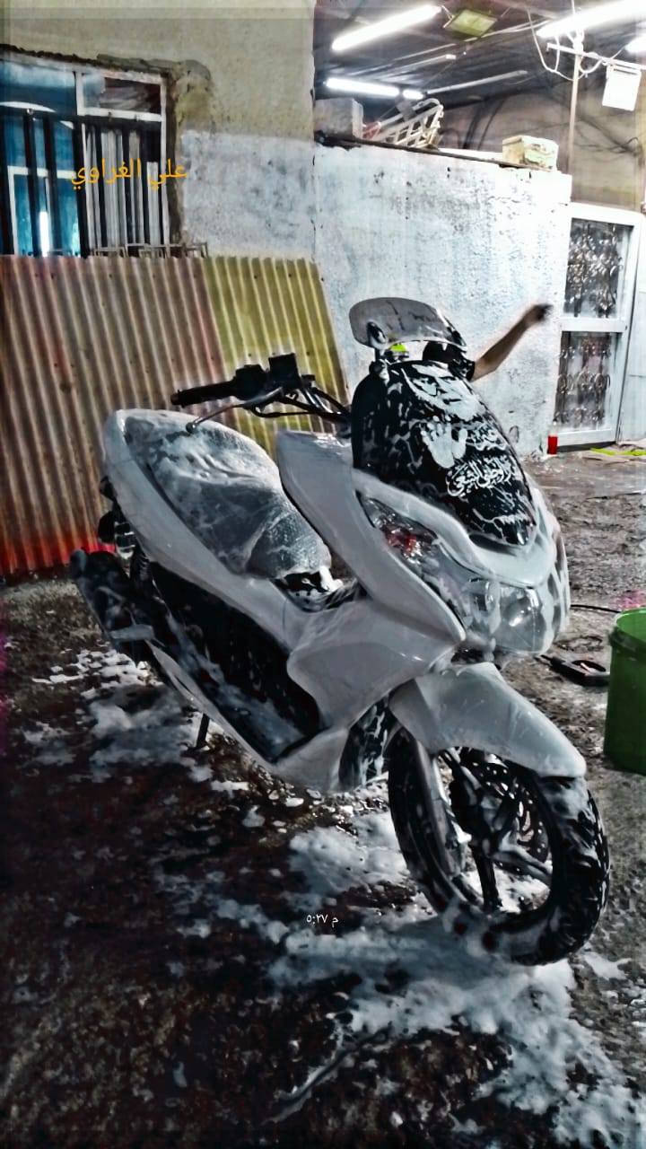 من رخصه الادمن
pcx جيل اول دراجه جديده 
مكاني بغداد حبيبه /مدينه صدر 
جديده ومكينه حلوه نقص فقط كلجات بيهم صوت
السعر مليون وميه وخمسين  رقمي ***********
