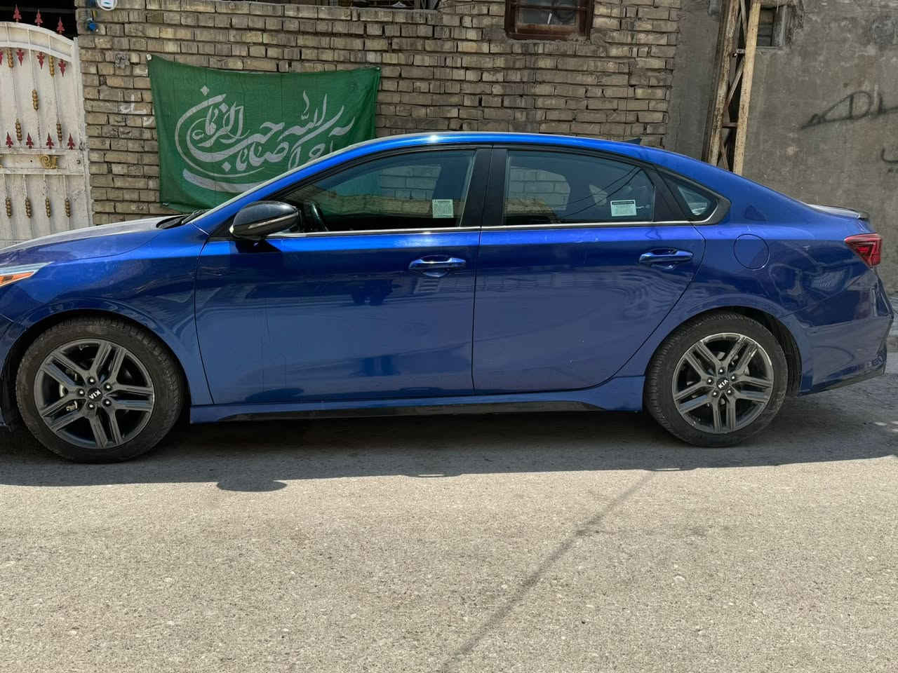 السلام عليكم فورتي ابيع مديل٢٠٢١ مكاف بل نشر والتفاصيل رقم صاحب السياره***********
