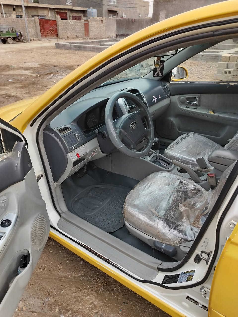 السلام عليكم للبيع كيه سبكتره موديل 7 مكينه 2000 رقم انبار مشروع وطني وارد أمريكي بيها جاملغ وبنيد بدون داخل ونص الجاملغ الخلفي والباب مرشوش رش بدون داخل حداده 70 بالميه تبريد شغال تخم تاير وتخم ويل اسود مصبوغ حراري كهرباياتها كلها شغاله بيها منضومه غاز يعني انسه شي اسمه صرف او دونص سياره خير من الله سنويه الا2028 مشروع وطني مصفره هئية  مرفق السونار بل صور
65 وبيها مجال الشراي *********** بيع وات ساب
