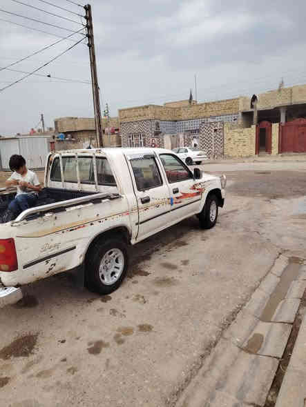 السلام عليكم بيكم للبيع موديل ٢٠٠٦ مكينه وكير ونجي اتوماتيك مكفوله حداده كهربائيات تحويل ثاني يوم رقمها ميسان لا ضربه ولا تبديل عنوان ميسان لعماره السعر 25 وبيها مجال بدون ضريبه رقم الهاتف ***********
