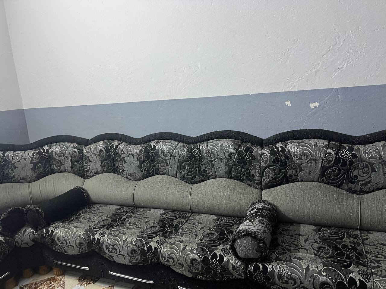ديوان فصال جديد 8 امتار زاوية عدد 2 ب 600 الف موقع حي البكر قرب جامع البديع 

*********** زين
*********** كورك
