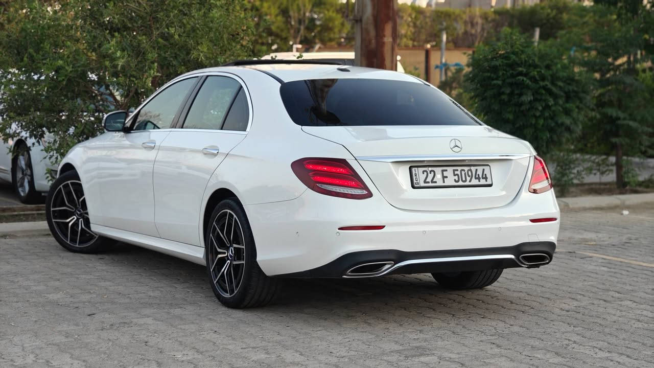 E-Class 300 2017
وارد امريكي
AMG Kit 
86.000كم ممشى 
الضرر نص بنيد و نص جاملغ صبغ 
بدون دواخل 
ايرباك فقط استيرن راحع بلادي شركه سستم 
رقم اربيل وسنويه وفحص وهزة جديد كله 
شرط تحويل ثاني يوم 
العنوان اربيل 
***********
***********
