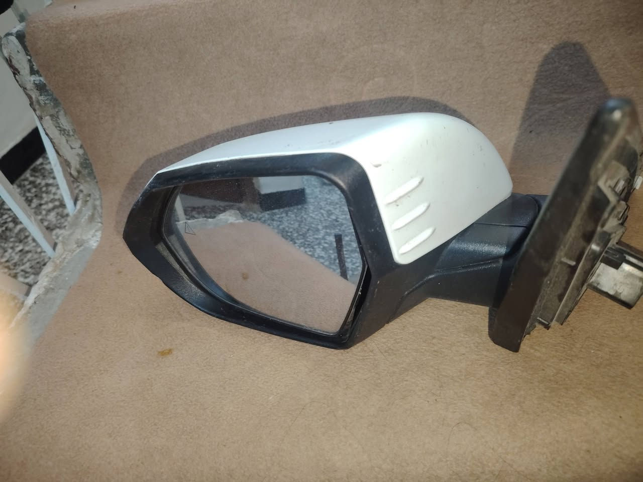 سلام عليكم
للبيع مرايه جانبيه هونداي كونا موديل 24 /25
جهتين يمنه ويسار
وتك يسار موديل 23 ام الاشاره والرادار
عندي توصيل لجميع المحافظات
*********** واتس اب
