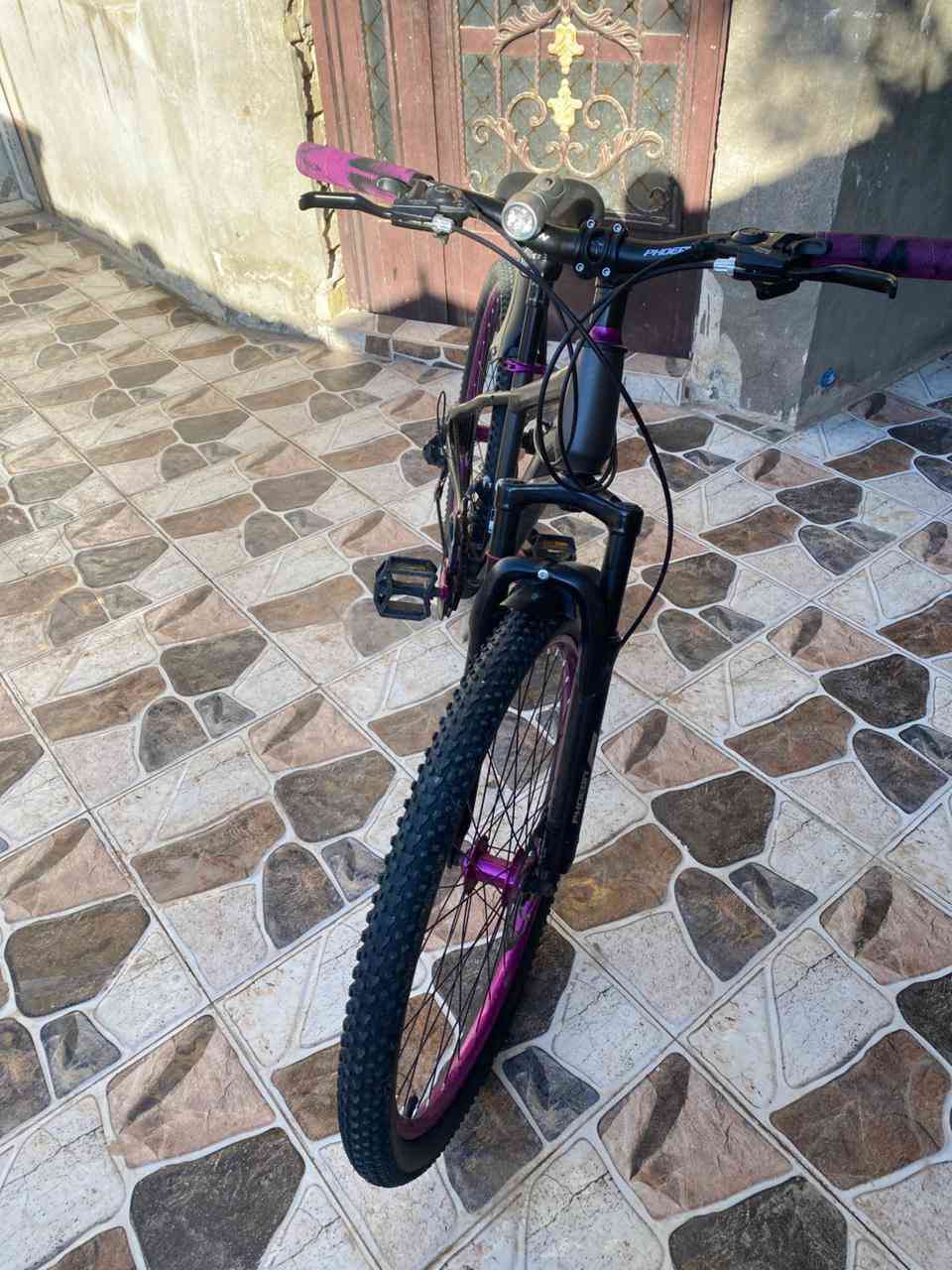 السلام عليكم من رخصت الادمن بايسكل ياباني اشتريتة صار اقل من شهر مامستخدم  رايدة ب١٦٠وبي مجال تواصل ***********
