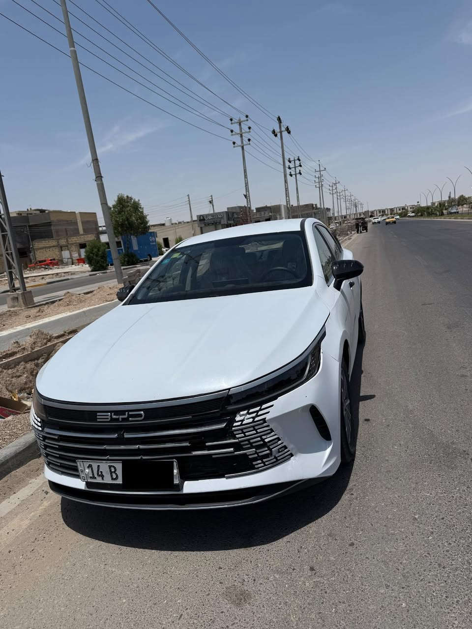 بي وايدي دستروير2025 سياره بيه بنيد صبغ ولباقي كفاله من الشخط رقم بصره تحويل ثاني يوم
ماشيه 13الكلي شادله اضافات جنح يدات سود مرايات وكاعيات حوضيه الاصليه ربله حمايه للدكم يم الكير 
فول مواصفات شاشه دواره بصمه كامره مثبت سرعه تبريد قطعتين كشنات ابيض سبورت بعد اهواي بيه مواصفات معروفه
 سياره كامله كلش الاخير دهن ستوني مبدله الأصلي شاحنه موجوده 
مكاني بصره سعر 117 
الاستفسار على رقم ***********
