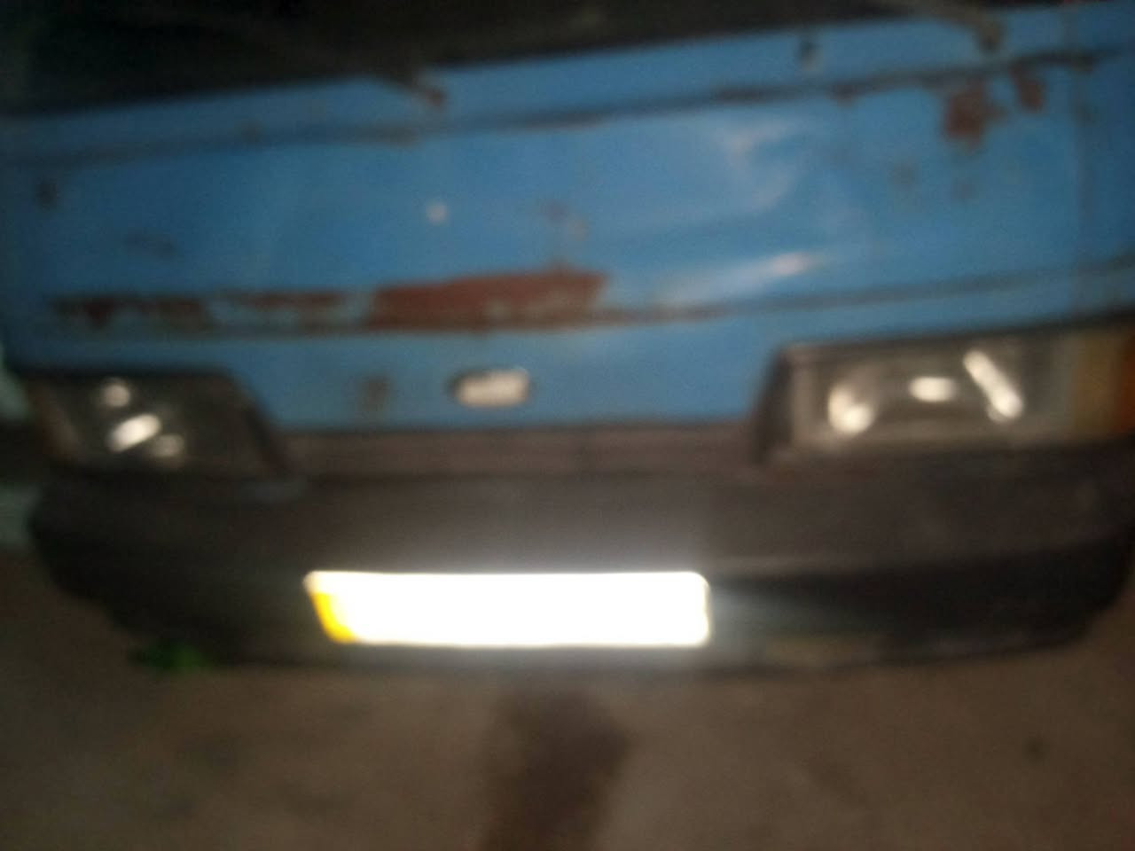 السلام عليكم كيا بنكو موديل 1994 السعر 40  وهذا رقم صاحب السياره *********** واتساب ايضا
