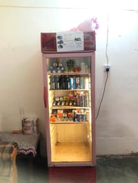 ثلاجة • للبيع • بيها مجال