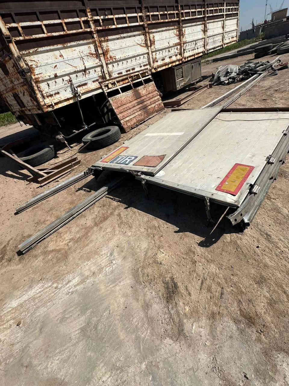 جادر للبيع كامل مفصخ في ي ميسان***********
