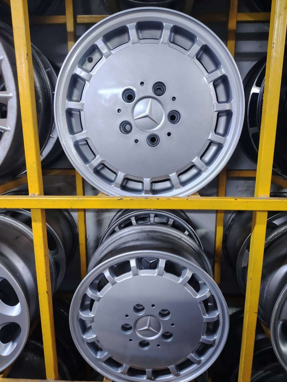 سلام عليكم ورحمة الله وبركاته
ابو شهاب الكوردي لبيع وشراء وياله مرسيدس بنز

#توصيل لكل محافظات العراق موجود
للاستفسار الاتصال على الرقم كورك واسيا واتساب
عنوان اربيل صناعة جنوبية مجمع تايرات
***********
***********
