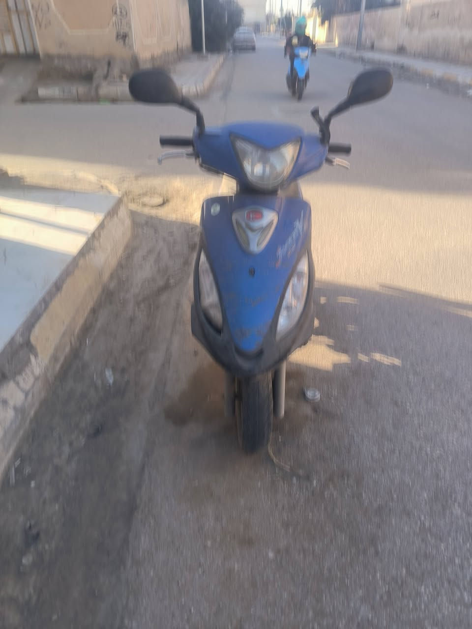 مفتوحه بوشه
كلشي شغال بس الاشاير لازم كلوبات 
نكره سلف
٢٢٥ قفل
 ***********
