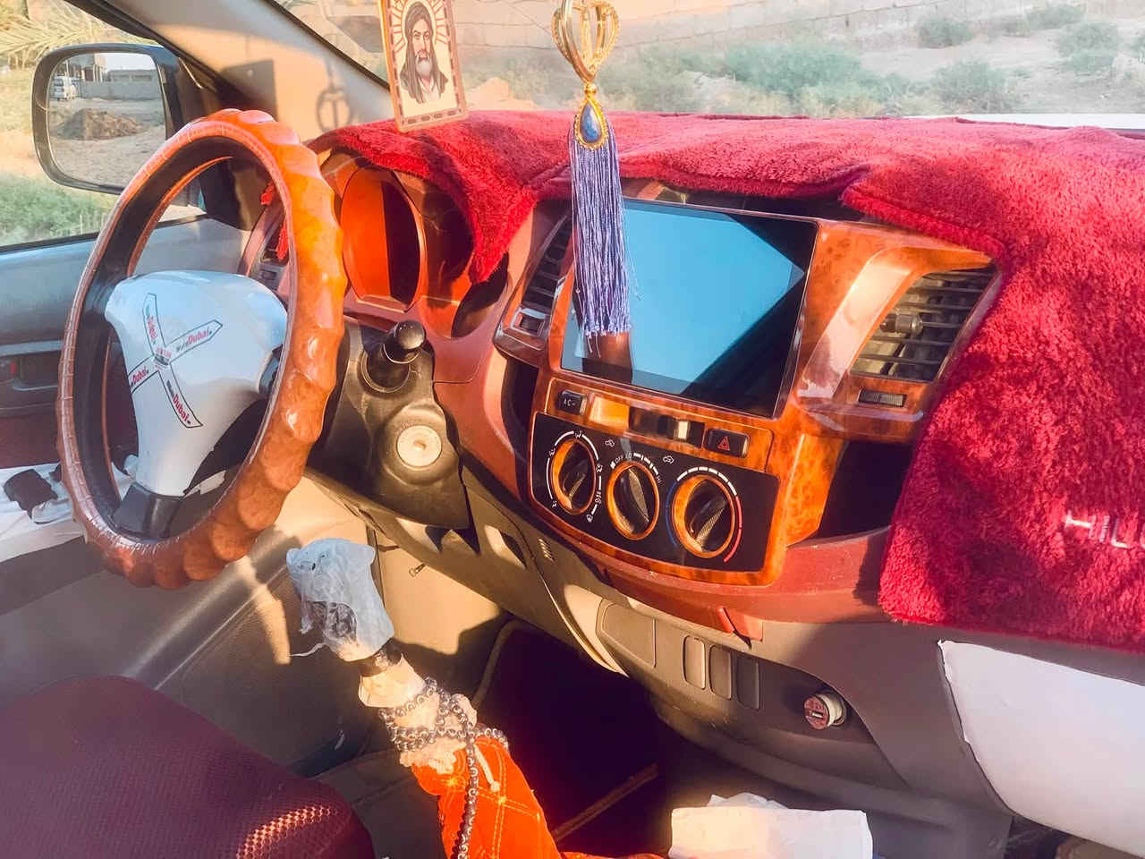 سلام عليكم بيكم فلاونزه للبيع 
2007  شاصي 19 سياره خير من تدفه تبريد🥶
رقم  نكليزي مثنى 
سعرها ١٢٠ وبيها مجال 
مكان سياره واسط
***********
