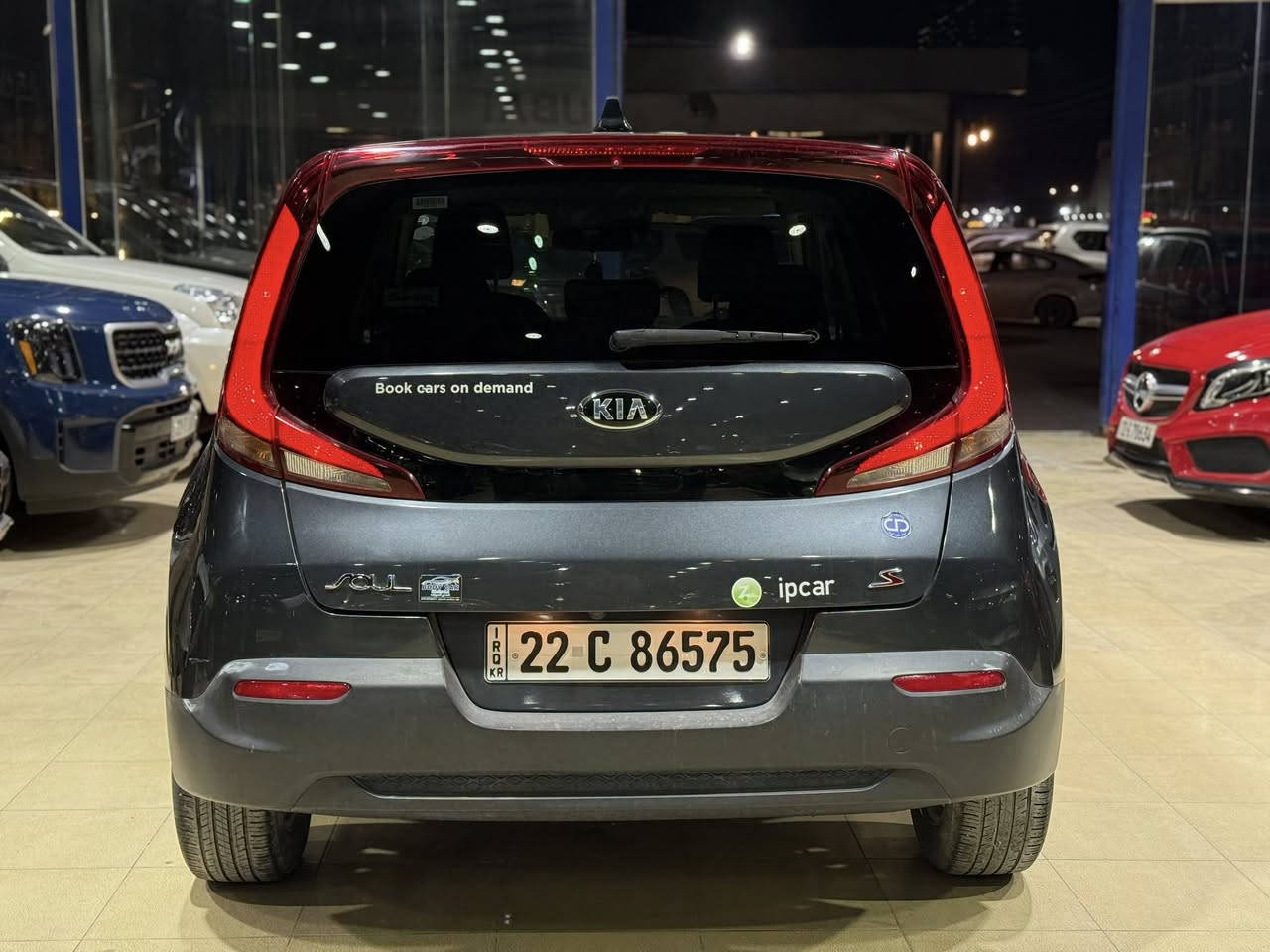 #المركبة : #كيا #صول   موديل 2021
#الضرر : صبغ جاملغ امامي ايسر فقط
#الرقم : مرقم اربيل الرقم الحديث ( تحويل او وكالة )
#المحرك : 2000 DOCH (اربعة سلندر)

#المواصفات :

▪️حجم الويل : ويل كب حجم 18 اصل مع طقم تايرات بحالة ممتازة
▪️لايتات اصفر عالي وناصي مع كشافات دعامية
▪️رادار امامي
▪️حساسات ورادارات الاجتياز الجانبية (نقاط عمياء)
▪️كامرة خلفية دوارة اصل مع الستيرن
▪️غرفة السيارة : كشنات السيارة مخمل اسود
▪️شاشة الدشبول حجم كبير للتحكم بايعازات السيارة
▪️سستم صوت
▪️تحكم ستيرن جهتين بلوتوث وحاكية وكروس سرعة وتحكم صوت 
▪️نظام ABS مانع انزلاق

نكفل السيارة من الغرق والشاصي .

السعر المطلوب : 135 ورقة مع المجال
 
الاتصال على : ***********

معرض سما دبي لتجارة السيارات والمزادات الامريكية
النجف - المدينة المائية -مقابل حي الجامعة
