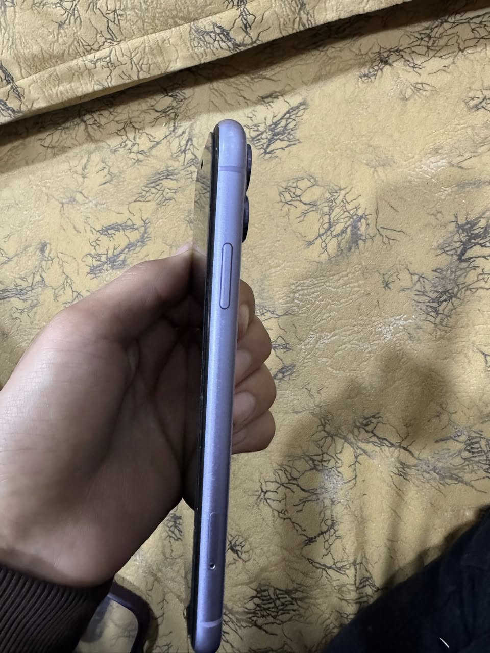 آيفون 11 للبيع أو للمروسه وي 15او 13 حتى لو مفتوح ذاكرة 128 بطاريه 82تك سيم ضد ماي مايعبر هوا شرط شرط
*********** بي واتساب
