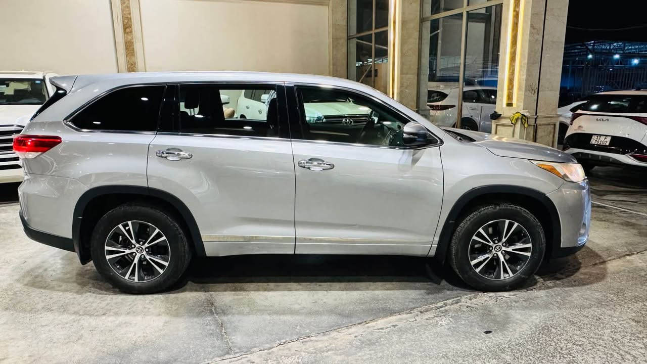 تويوتا هايلاندر للبيع - ٢٠١٧

• نوع السيارة: تويوتا هايلاندر (Toyota Highlander)

• الموديل: 2017

• الفئة: LE

• المحرك: 6 سلندر

رادار 

تبريد مركزى 

شاشه كبير 

تحكمات ستيرن 

 دبل اكسل

رقم صاحب سيارة ***********
