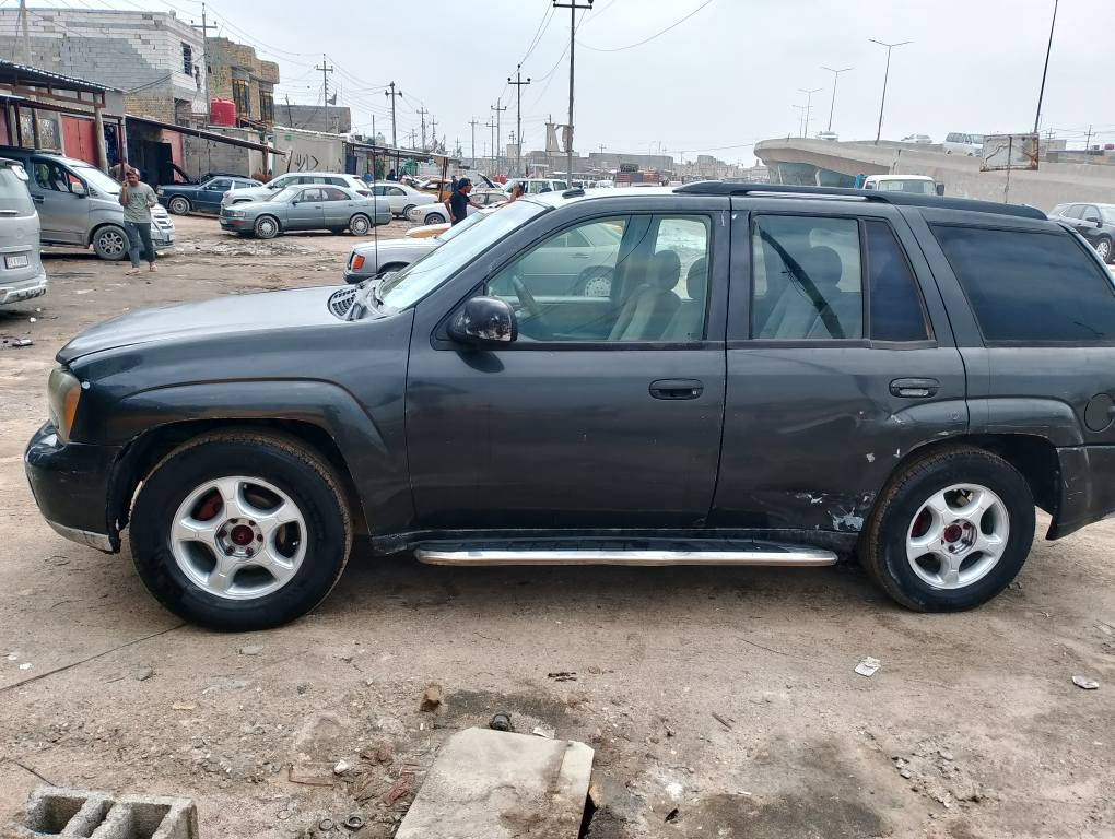 بلايزر للبيع موديل 2005 رقم بغداد مشروع وطني شرط تحويل
مصبوغه عام جماليه بيه محرك وكير 2500
سياره جاهزه محرك كير حداده طخم تاير ممتاز مكان السياره البصره 
السعر 43
‏‪0770 326 8241‬‏ البصرة, العراق
