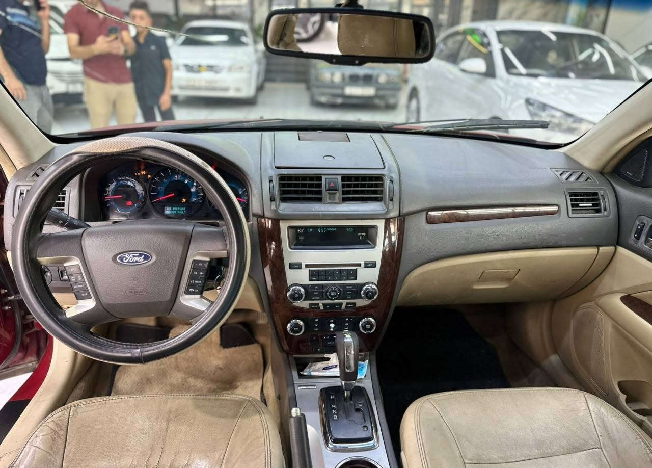 السلام عليكم
فورد فيوجن ٢٠١٠
السعر   49   وبي مجال بسيط
محرك وكير وتبريد شرط جدد  محرك 6v
السيارة فول مواصفات كشن جلد وسلايت وتحكمات وكروز سرعة كلها شغالة
بيها كم قطعة صبغ وقحلو  بدون دواخل
شرط التحويل ..واذا مرواس هم ميخالف
موصل معرض الاغا    مدينة المعارض الجديدة قرب انور الليلة
*********** موصل, نينوى
