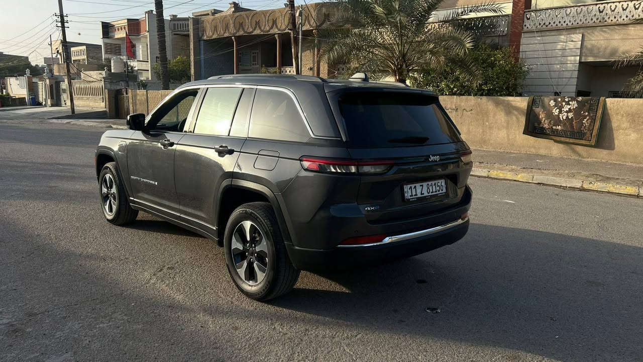 ياالله
السلام عليكم جيب كراند شيروكي 4XE 2024 وارد امريكي

Jeep Grand Cherokee 4Xe 2024 2.0L

حجم المكينه : 2000  تيربو + هايبرد + بلك ان 

المسافة المقطوعة : 30 الف ميل 

الضرر : بنيد وجاملغ اليسره

حالة الايرباك : سليم مطاك ولا ايرباك

#مواصفاتها

1.شاشه 

2.بصمه

3. تشغيل عن بعد

4.دمام خلفي

5.كشنات جلد

6.كشن السايق ميمري

7.كشنات كهرباء

8.صندوك كهرباء

9.حساسات خلفيه

10. قطع تبريد 

11.اشاير بالمري

12.رادار امامي

13.رادارات 360

14.ثلاث وضعيات قياده

15. بنوراما فتحتين

16. كير ماوس

17. نظام منحدرات

18. هيترات بالكشنات 

19.ويل كب كروم

20.لايتات لد

21.بكلايت لد

22.كشافات

23.بصمة ابواب

فول مواصفات 1/1 جاهزه مرقم بغداد تحويل ثاني يوم

#السعر : 

تفاصيل اكثر هذا رقمي ***********
