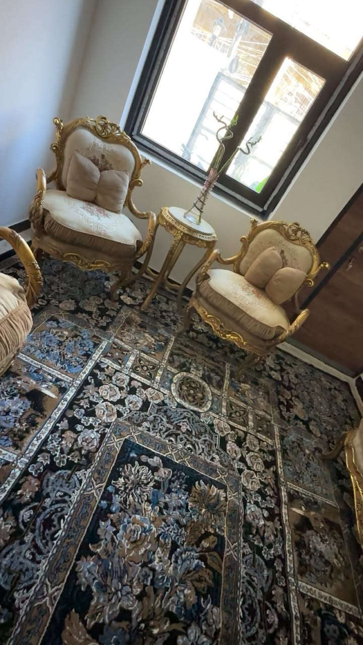 السلام عليكم تخم قنفات مصري 10 مقاعد مع الكوشات ، 8 مقاعد منفصله مع قنفه طويله نفرين مع طبلات جام عدد 3

مع زولية و البردات وترهم بدونهم 

سعر مناسب جداً 
للاستفسار على الماسنجر


**إذا كنت صاحب هذا الإعلان وتريد حذفه لأي سبب، رجاءا أرسل رسالة إلى الدعم الفني**