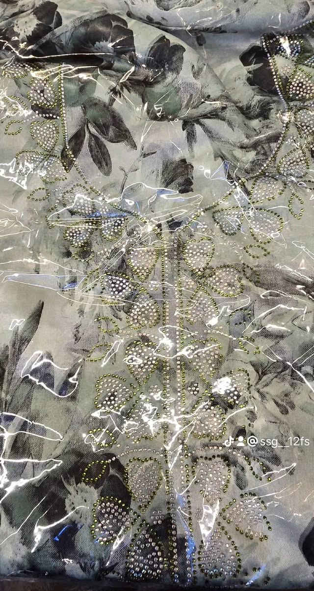 #مخاوير خامه حرير ٤ امتار مع شال جرجيت مشغول
#الحجز والاستفسار ع خاص💌
@إشارة 
#متابعون
#معلقون


**إذا كنت صاحب هذا الإعلان وتريد حذفه لأي سبب، رجاءا أرسل رسالة إلى الدعم الفني**