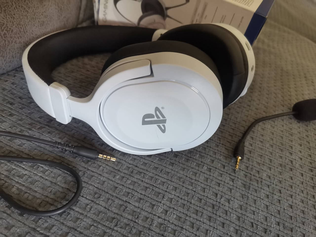 سماعة بلي
اللون ابيض
قطعه اصلي شرط الفحص والضمان
السعر ٢٠ ألف فقط
متوفر توصيل جميع المحافظات


**إذا كنت صاحب هذا الإعلان وتريد حذفه لأي سبب، رجاءا أرسل رسالة إلى الدعم الفني**