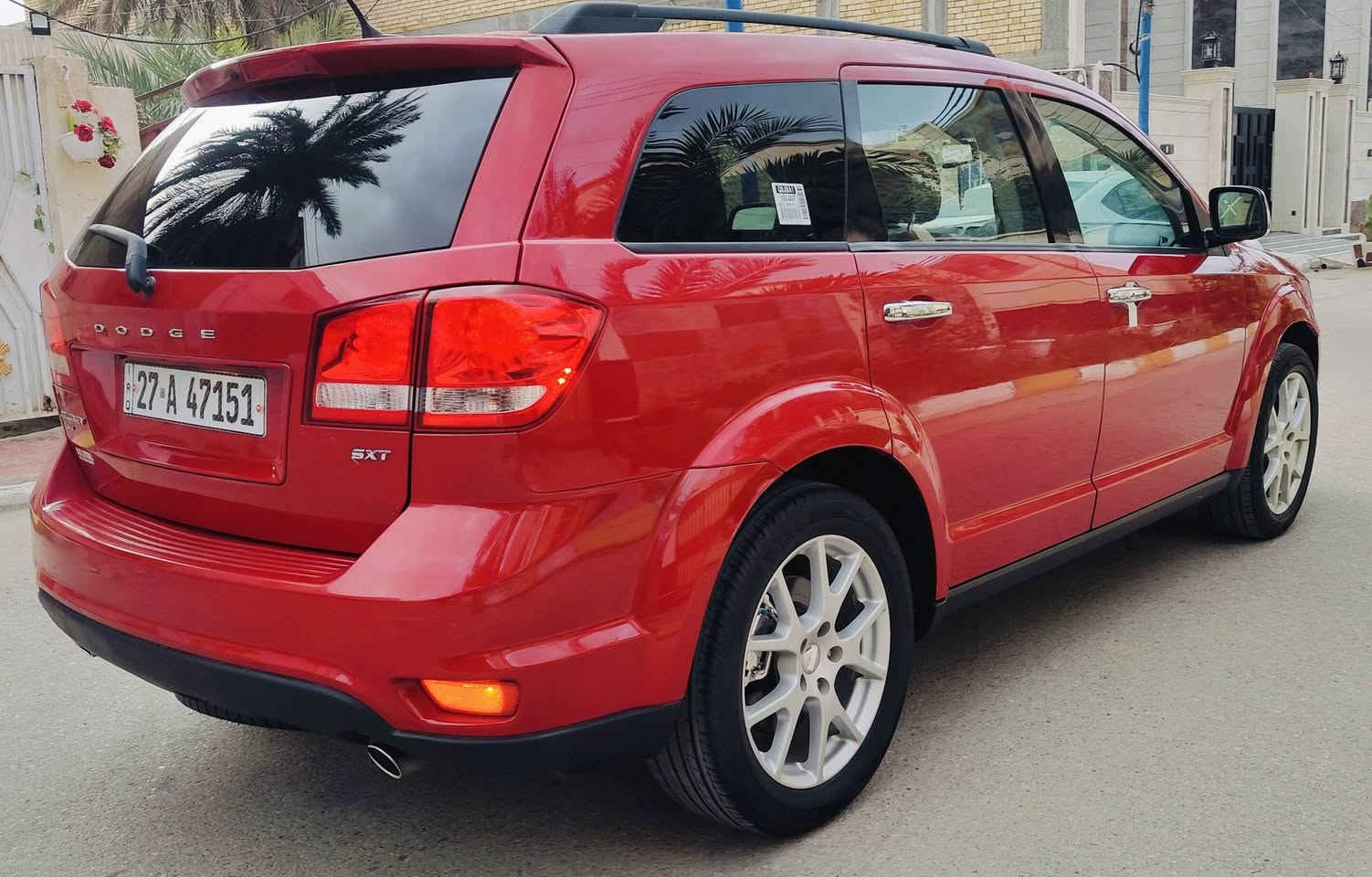 السلام عليكم دوج جورني موديل 15رقم ذي قار بسمي مشروع وطني هزه وسنويه جدد تحويل مباشر حادث خفيف  تبديل جاملغ امامي وصبغ مقدمه باب السايق فقط بدون ضرر داخلي  محرك وكير 6سلندر 3600مامفتوحه شرط الفحص  سياره جديده استخدام شخصي ماشيه 90ميل مواصفاتSXT شاشه وكامره دواره تحكمات جهتين 3قطع تبريد 7راكب ويل كب عنكبوت  سستم نيكل ستيل حساسات  بصمه ابواب بصمه تشغيل داخل لونين  سياره جاهزه عل اخر حبايه تخم تاير تبريد ثلج حداديه خلفي امامي 100/100 السعر 130وبيه مجال للشراي  تفاصيل اكثر اتصل *********** مكان السياره ناصريه حي التضحيه قر مركز شرطه الفداء
