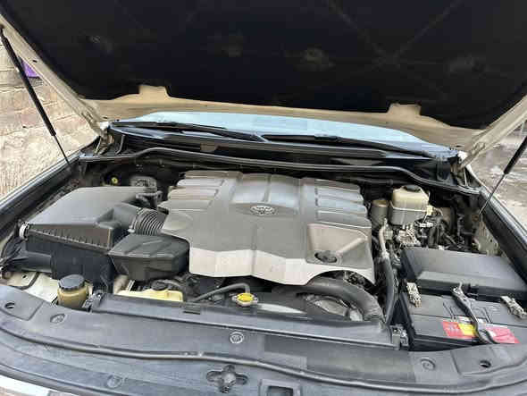 السلام وعليكم 
للبيع لاندكروز 2012 خليجي فول موصفات محرك 4700
مواصفات GXR الموصفات ثلاجه مري شفط زنون عالي ناصي حساسات الممشى 270 الف رقم بغداد شبه مميز
بصمة تشغيل بصمة ابواب اشارة ترحيب السيارة كفاله من الصبغ وتبديل كفالة محرك گير مكان السيارة لانبار /فلوجة
السعر/38000 وبي مجال
لاتصال: ‭0783 320 0900‬
