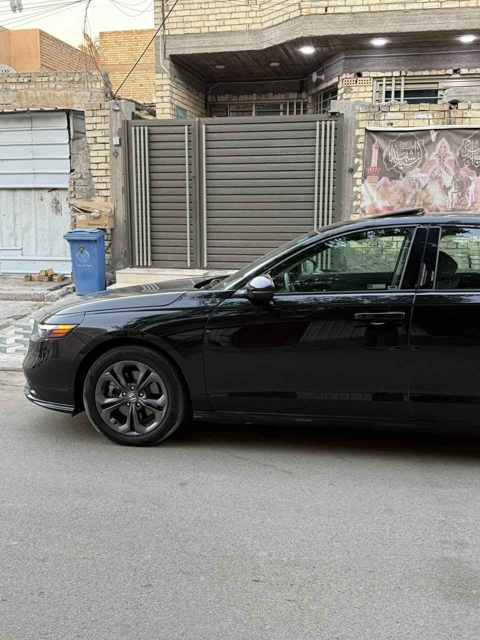 هوندا اكورد 2024 xle
السيارة ماشية 13
• مكينة 2000 هايبرد تنفس طبيعي
• شفتات ستيرن 
• شاشة كبيرة
•كشنات جلد
•فتحة سقف 
• كاميرا خلفية    
• رادار امامي
• مانع تصادم
• محدد مسار 
• تصحيح مسار
•بصمه تشغيل ابواب 
• مثبت سرعة
• مانع انزلاق
• دخول ذكي 
• إنارة ترحيبية
• هندبريك دكمه
• حساسات مطر 
• أوامر صوتية
• 3 أنظمة قيادة
تشغيل عن بعد 
كشن كهرباء 
تبريد قطعتين 
خزن ميموري 
حساس امامي 
حساس خلفي
كشنات اثنين كهرباء 
السعر195$ورقه
  🔰الحادث 
موضح بل صور 
ورقم شاصي موجود بيه جاملغ ابدل والباقي مصلح مندون ايرباك
بغداد الشعب
***********
