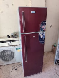 ثلاجة بلاديه • شغاله • نضيفه