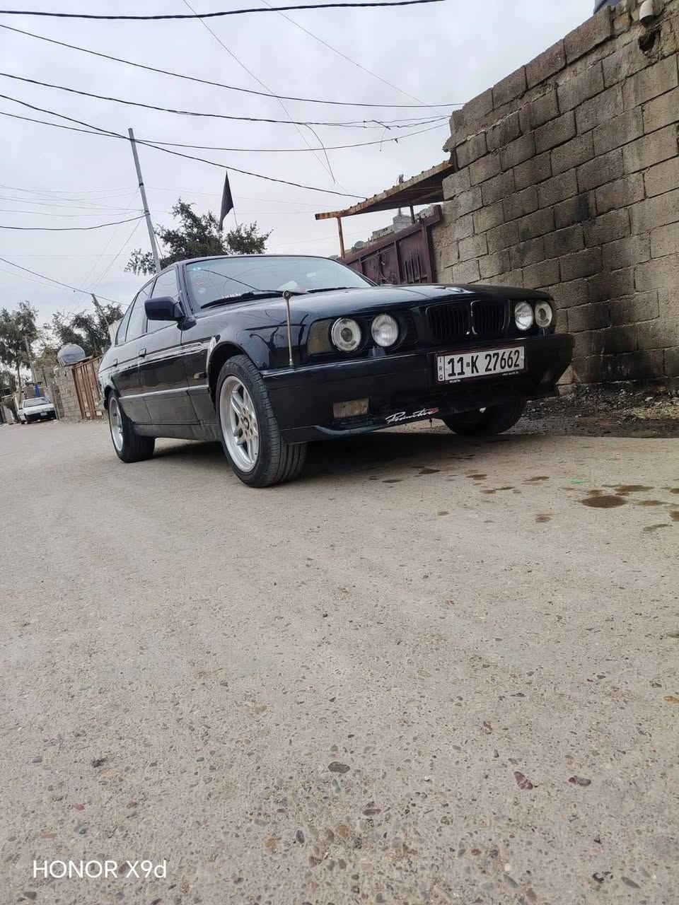 ياالله سلام عليكم شباب للبيع سياره بي ام لون اسود  535 ويل ام  رقم بغداد خصوصي تخم  تاير جديد كير ومكينه خير من الله  لسياره  واسعار 60وبي مجال ***********
