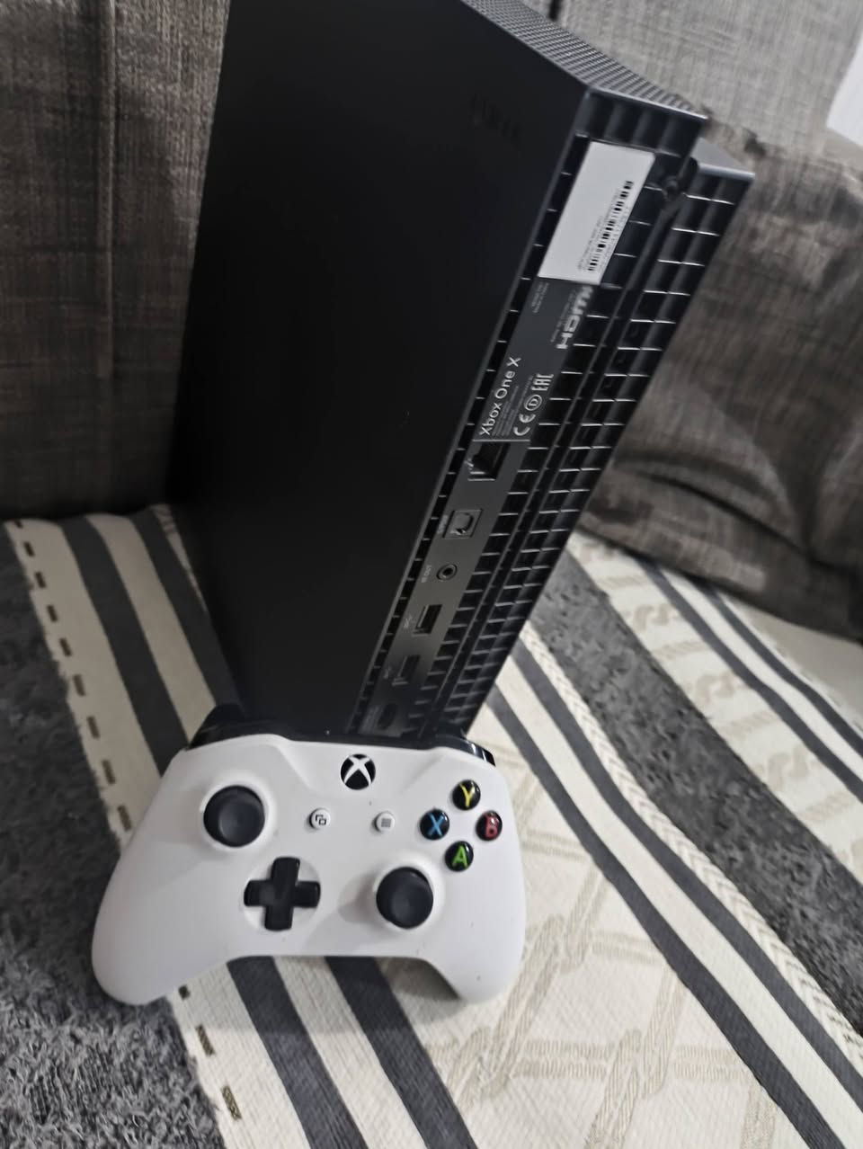 السلام عليكم إكس بوكس ون إكس تيره
الجهاز استخدامي الخاص انطيك ضمان شهر اي شيء راسلني لان الجهاز والله العظيم مابي اي نقص الجويستك مابيها دريفت يجي ويه اشتراك قيم باس اكثر من شهر سعر الجهاز 185 قفل


**إذا كنت صاحب هذا الإعلان وتريد حذفه لأي سبب، رجاءا أرسل رسالة إلى الدعم الفني**