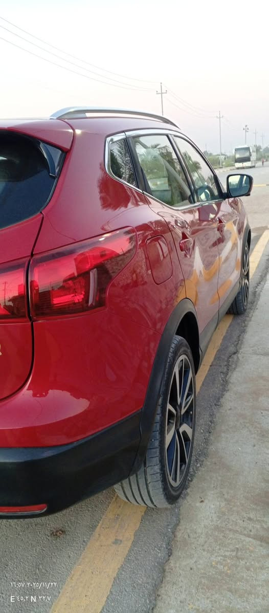 اسلام عليكم 
نيسان روج 2017 بغداد انكليزي باسمي هزه جديده
فول مواصفات ماشيه 21 الف وقابل للزياديه السياره كلش نضيفه بالعافيه على الياخذه كير محرك مكفول 2000
 المرغوب للستفسار علق بتم يوصلك السعر اوتصال 
مكان واسط 
***********
***********
