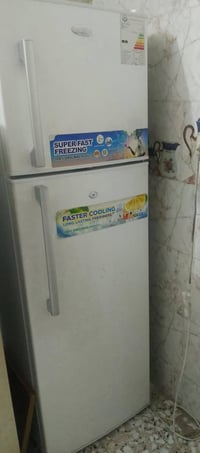 ثلاجة كبيرة الحجم ٩٠٪ نضافتها يمكن يحتاج بس ماطورواتس إب 07704321994