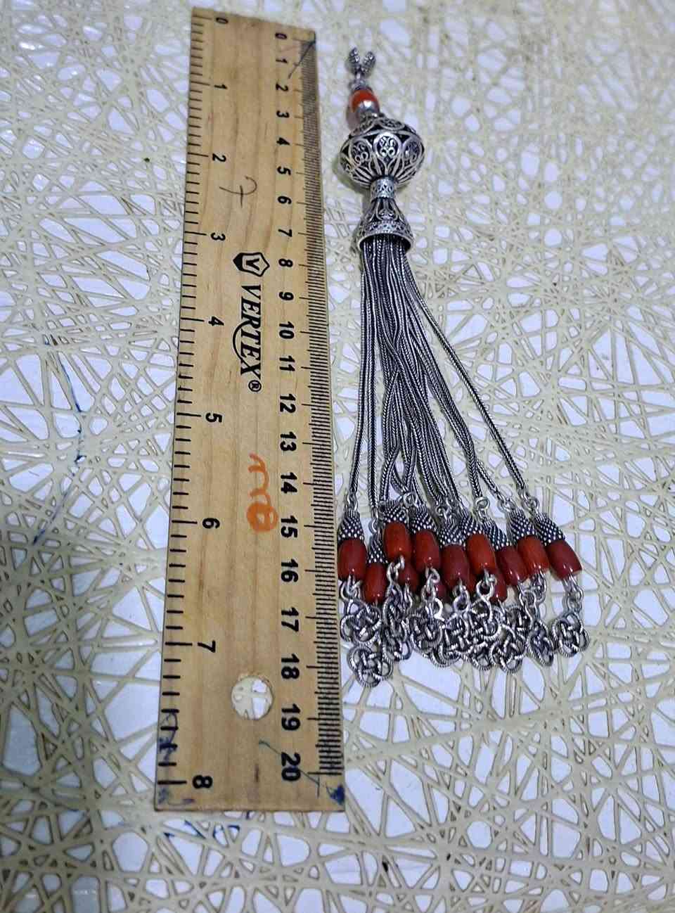 يا الله… 🤲🌹 
لعشاق الانتيك كركوشه فضه قديم انتيك .. 💯
وزن ثقيل 47 غرام⏱️مع 14 مرجانه اصليه بيها.💎
ملاحظه 💢 سعر الغرام  6 الف… 

للجادين بشراء فقط تواصل خاص🌹 
ماراوس بيع فقط احبتي الغالين.. 

 تواصل واتساب او على رقم ***********..
يوجد توصيل كافه محافظات العراق. 🚛...
