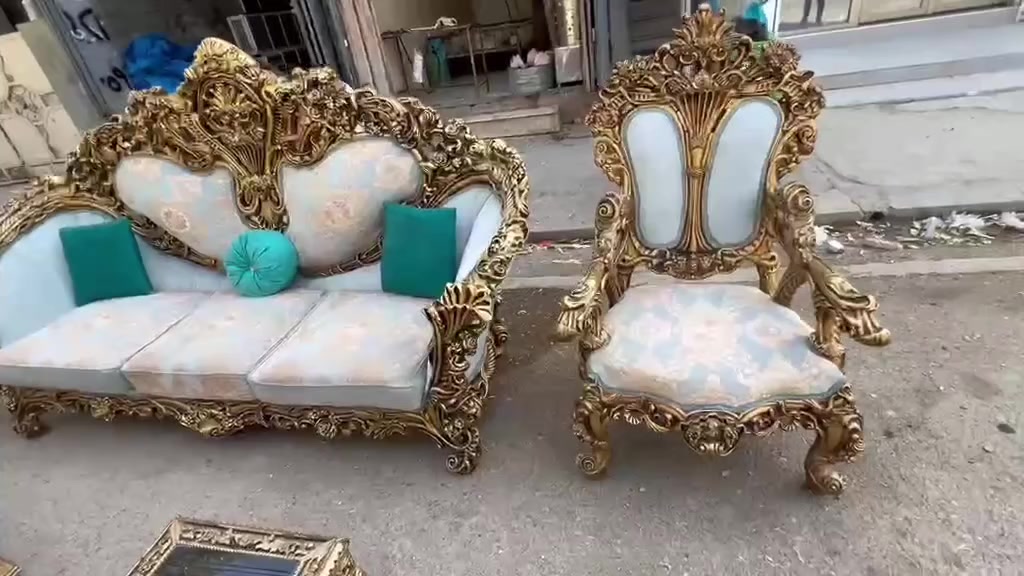 سلاوهاورییان
ئە م تاقمە کلاسیکە بۆفرۆشتن
10نە فە رییە شتیکی نمونە ییە  و تایبە تە
ژ.م***********
شوین.کە لار شەهیدان سە رجادە ی ئاوارە کان
