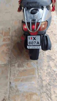 بطه 2003محرك مامفتوح  نكره سلف  نص هندر  دبل اشاره لايت بكلايت  هورن كامله للخير عداد سرعه  وبانزين  كله شغال  شاصي مكفول  شلعه معدل فول سعره360وبيه مجال  ***********اطويريج
