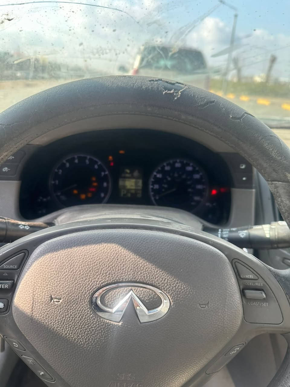 السلام عليكم انفنتي 2010 مكينه 3.7 v6 السياره مرشوشه جماليه لان جان عليه وشم ونصبغت كفاله كصه وحادث رقمها بغداد مشروع وطني السيارة عوزه تلحيضات بسيطه صبغته كلش حلوه ونظيفه غرفته مرتبه مكانه بصرة الجنينه *********** 
السعر 45 وبيها مجال حك الجيه
