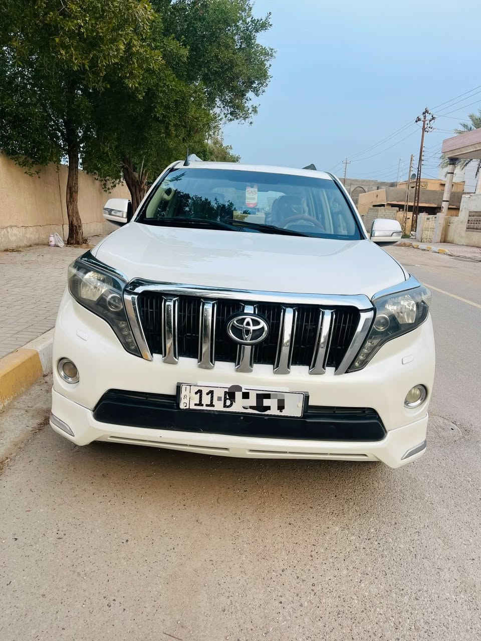 سلام عليكم
تيوتا برادو2012 محدثة2017 كويتية دبل تانكي
رقم بغداد الجديد بسمي 

السياره مكفوله كفاله عامه من الضربة و الصبغ والتبديل 

المواصفات 🥇🥇🥇🥇

 6 سلندر 

⬅️دفع رباعي فور ويل

⬅️ فتحة سقف ( سلايت) 

⬅️ دشبول صاج لكزز 

⬅️ نظام مانع للانزلاق و النظام المساعد على نزول المنحدرات 

⬅️ بصمة تشغيل

⬅️ دخول ذكي

⬅️ مثبت سرعة

⬅️ تحكم دركسون

⬅️ شاشة ملاحة باللمس

⬅️ كاميرا خلفية 

⬅️ بلوتوث

⬅️ مشغل CD

⬅️ منفذ AUX & USB

⬅️ مقاعد جلد بيجي 

⬅️ مرايا شفط

⬅️ اشارات بالمرآة

⬅️ كشافات ضباب

⬅️ فرامل مانع للانزلاق

⬅️ حساس  خلفي

ماشيه122 حقيقي 
 وبيها مواصفات بعد اهواي السيارة خير من الله وبلعافية على الياخذها استخدام شخصي  
السعر265 مع المجال للشراي 

للاستفسار 
***********
