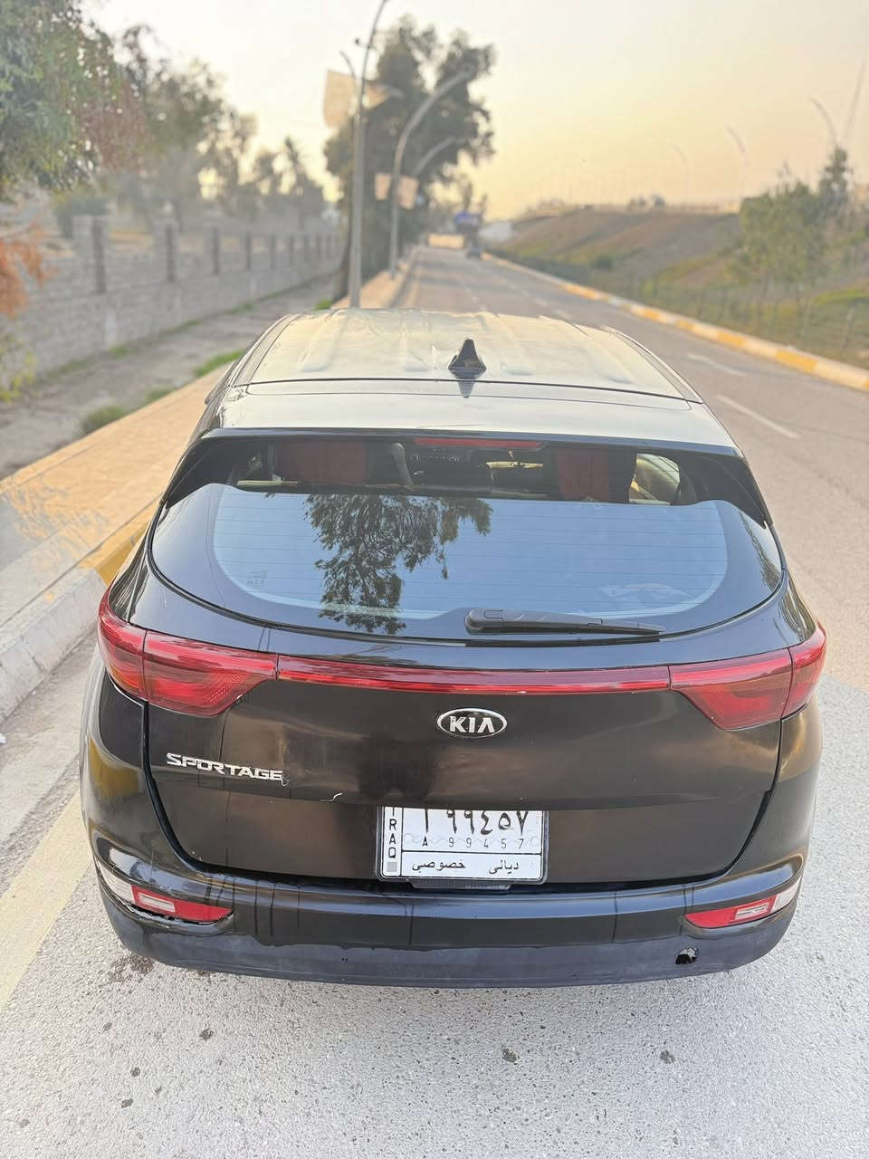 سلام عليكم 
للبيع كيا سبورتج 
موديل 2018
نص مواصفات
سياره كلش حلوه ومابيه اي نقص
صدر امامي خلفي جديد
تايرات جدد 
ادامه كامله على سياره
رقم ديالى بأسمي 
بيه صبغ جامرلغ خلفي جه السايق 
والصندوك فقط
وارد امريكي 
كلش حلوه وجديده السياره بالخير ع الياخذه 
رقم ***********
السعر 159 بيه مجال بسيط 
عنوان ديالى بعقوبه
