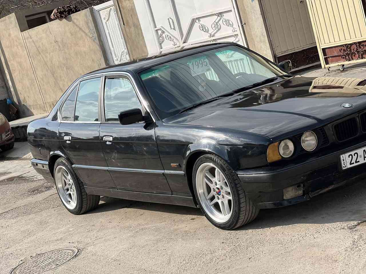 محرك ٢٨ مال صقر كير عادي كيرومحرك شرط 🚗***********
موديل 1995 لون اسود صبغ عام جمالية سعرها ٦٥ ورقة 
جامات اوتو داخل صاج دبل ايرباك  
ويل ايم جديد رقم سنوية جديد بسمي لحد ٣٠ جديد شرط تحويل وكالة بيها وصل كوبن هم
