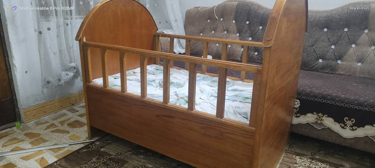 تخت طفل
شرط خشب نظيف وجديد 
خشب ثقيل اصلي 
السعر 75 وبي مجال


**إذا كنت صاحب هذا الإعلان وتريد حذفه لأي سبب، رجاءا أرسل رسالة إلى الدعم الفني**