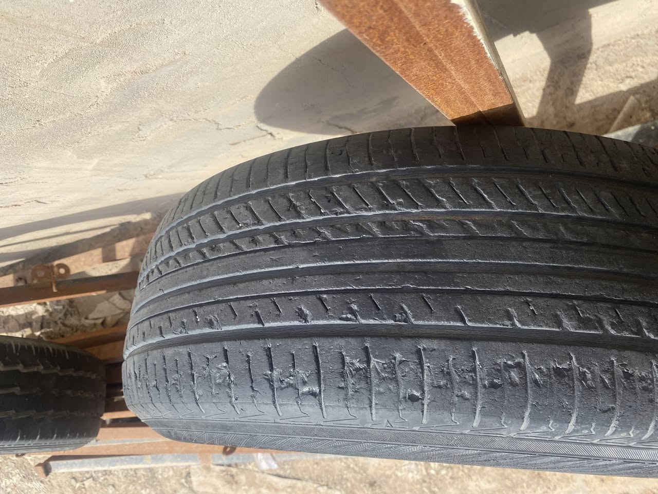 تخم تايرات مستعمل  حجم ٢٠٥/٦٠/١٦
نظيف بدون كسر او بنجر
التخم ٤ تايرات ب ٦٠ الف
مكانه نجف قرب مطعم الساقي


**إذا كنت صاحب هذا الإعلان وتريد حذفه لأي سبب، رجاءا أرسل رسالة إلى الدعم الفني**