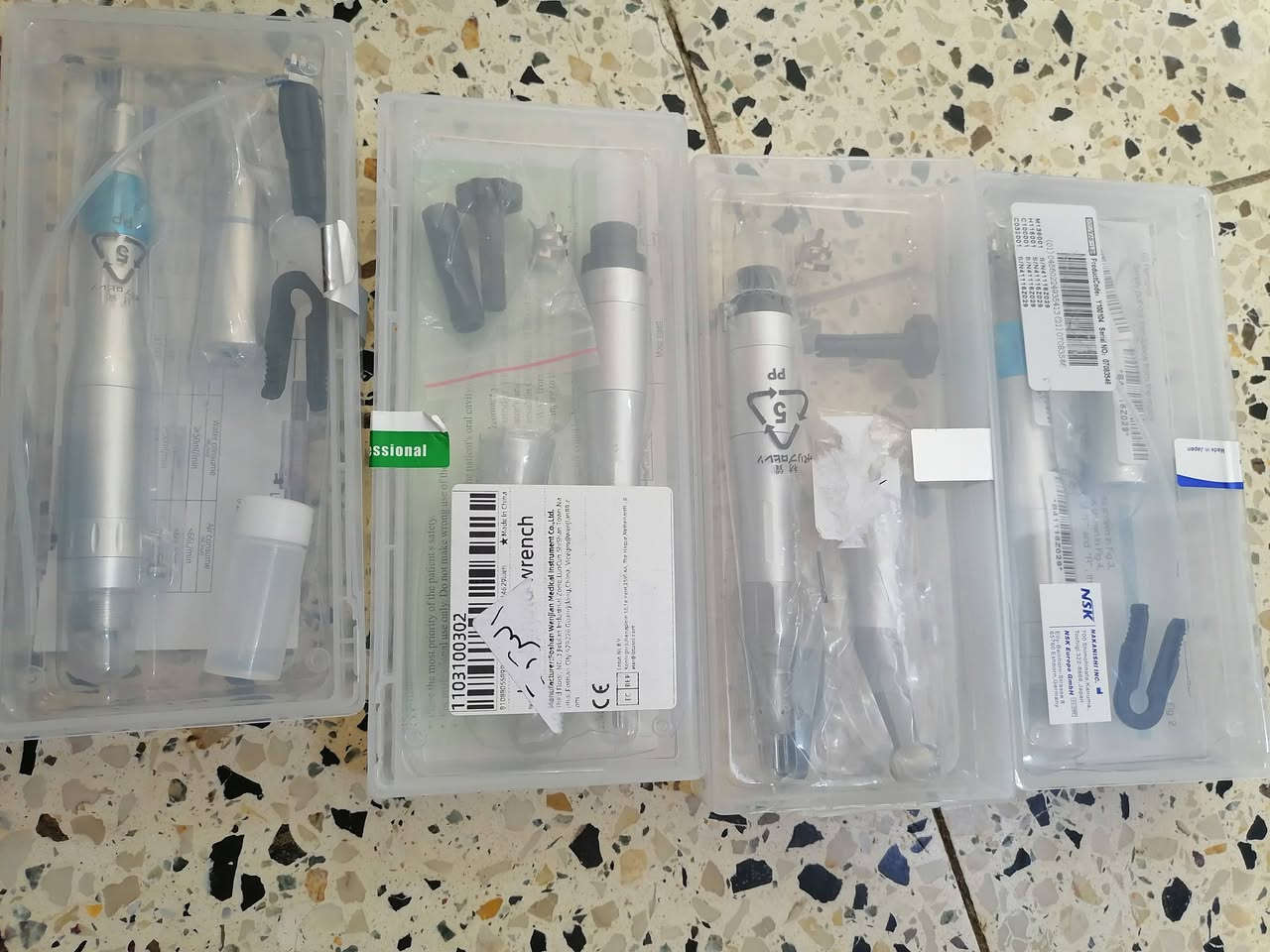 أدوات ونواعم طب اسنان متوفر
بأسعار مناسب

***********
